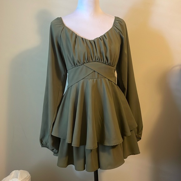 Altar'd State Pants - Altard State (L) Lola crossover romper army green puff rubber neckline UEC